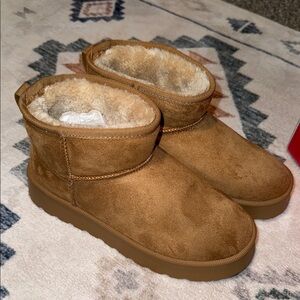 Hot Cakes Tan Kids Slippers
